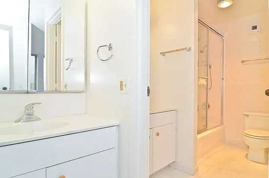 1224 N State Pkwy #19C - Photo 3 of 11