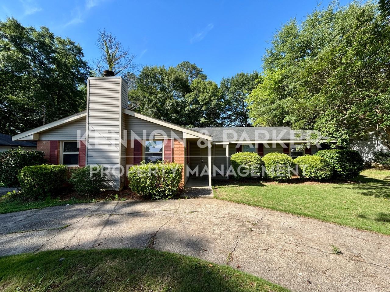 4494 Longview Dr