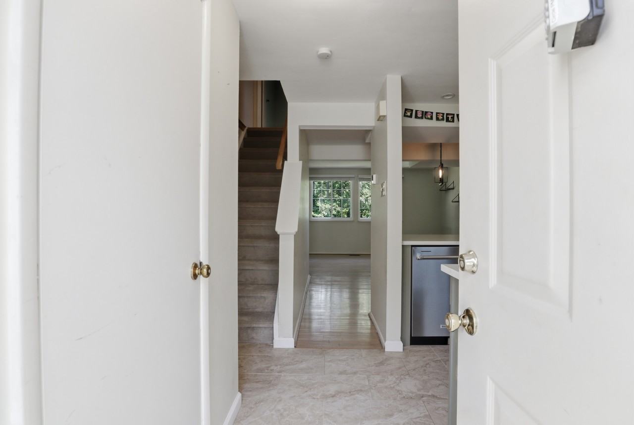 1660 Harvest Green Ct - Photo 4 of 36