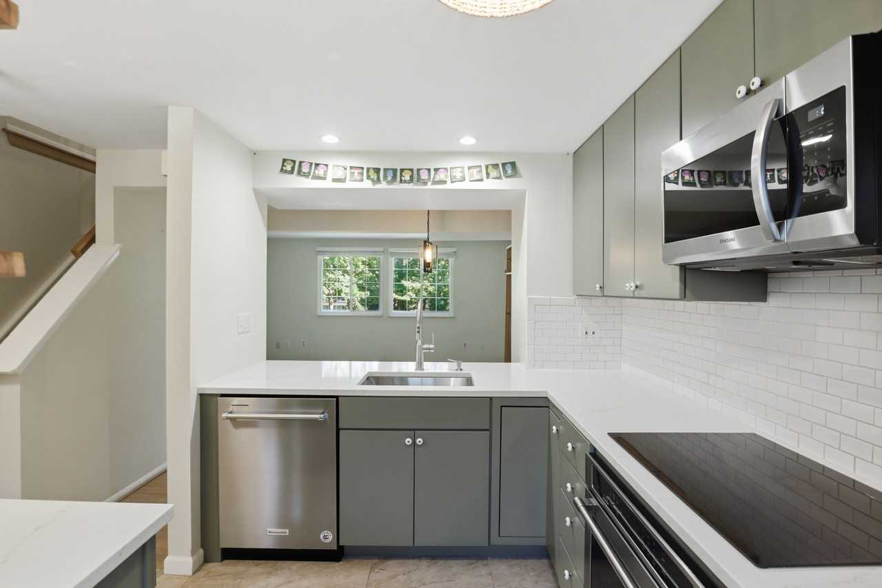 1660 Harvest Green Ct - Photo 6 of 36