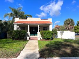 featured image of 1240 15th St N