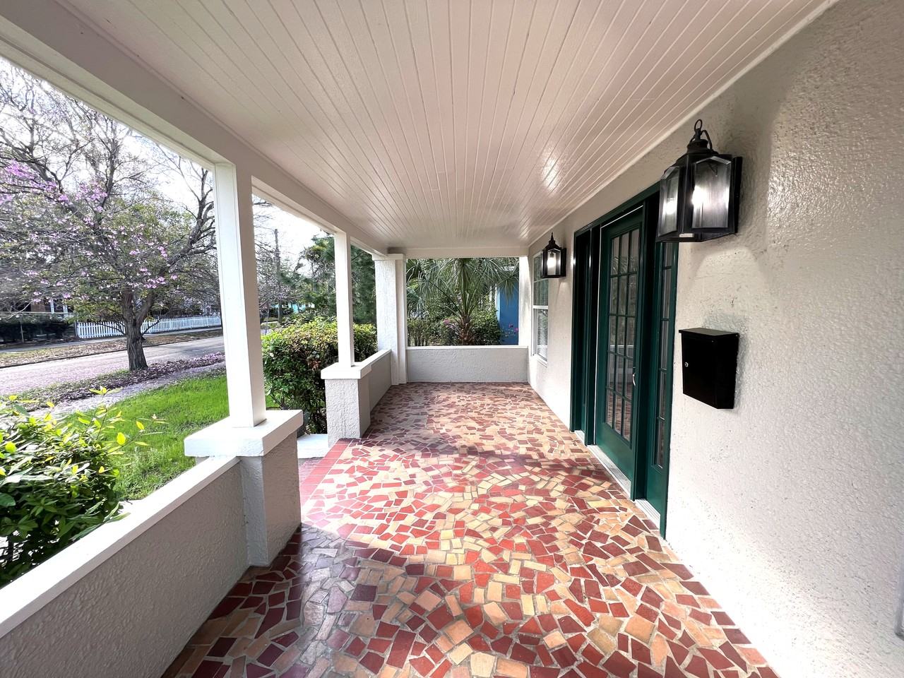 1240 15th St N - Photo 6 of 30