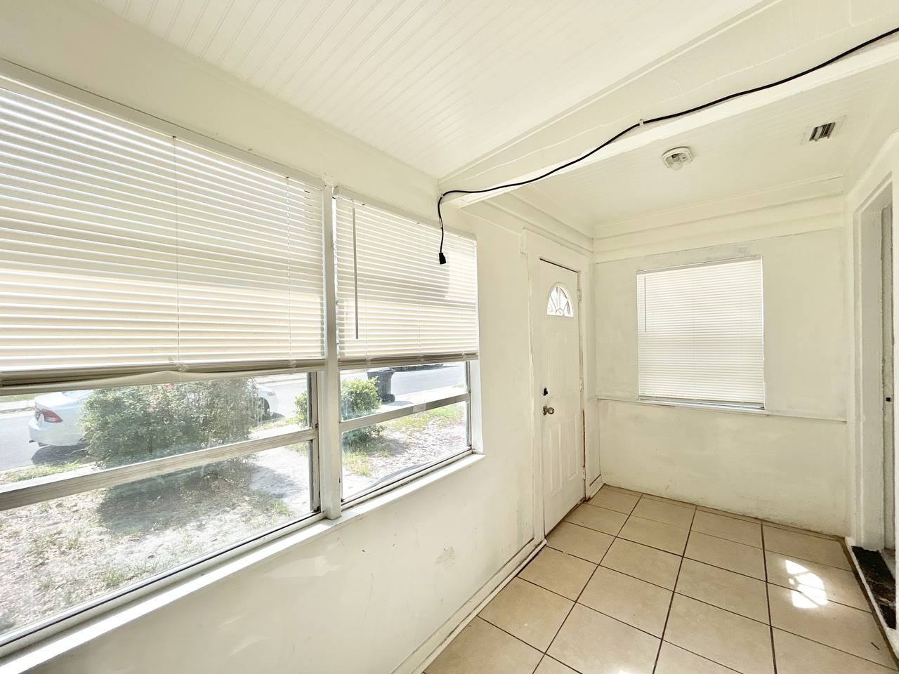 1311 Prescott St S - Photo 6 of 28