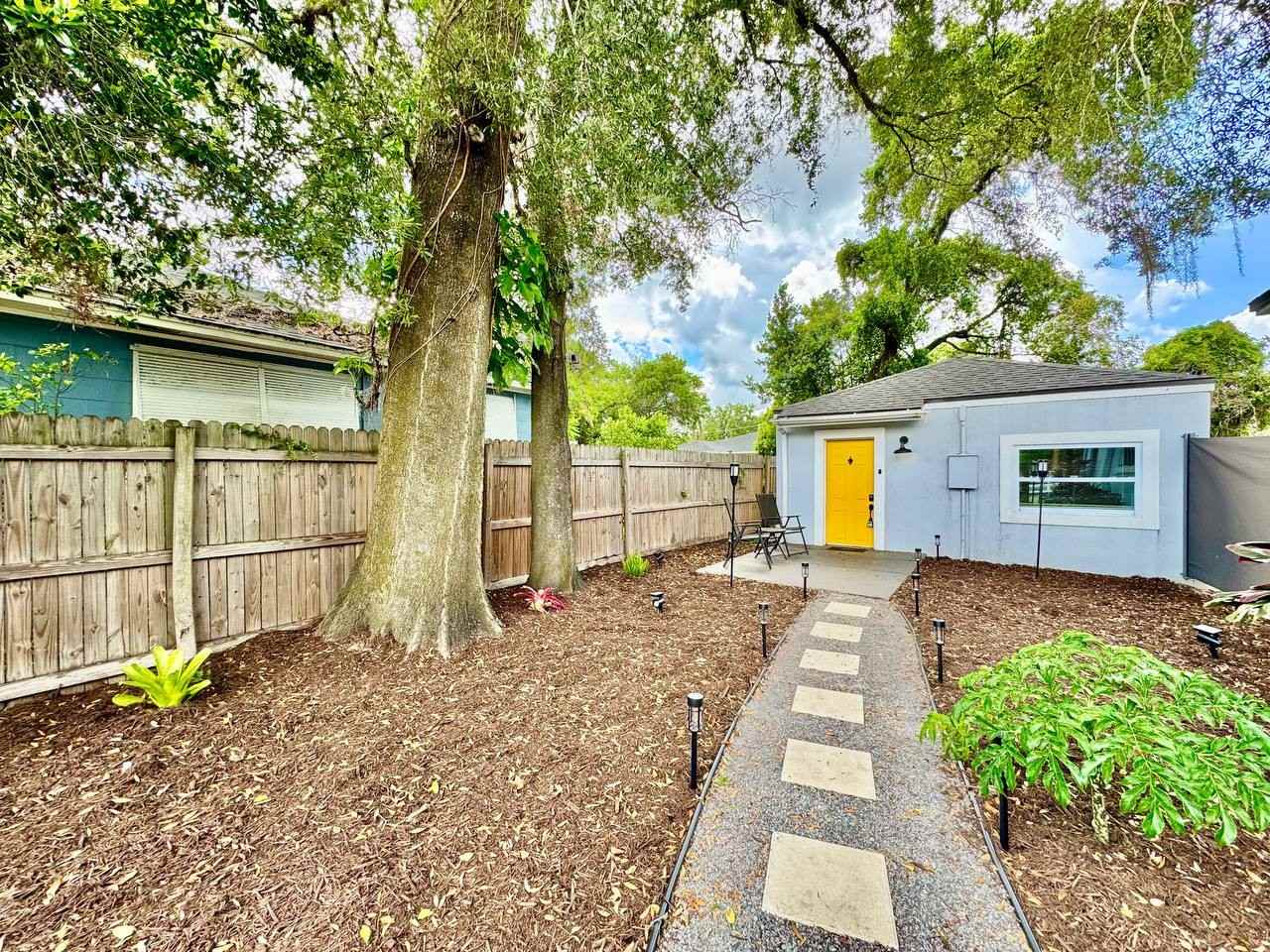 1803 E Frierson Ave - Photo 4 of 15