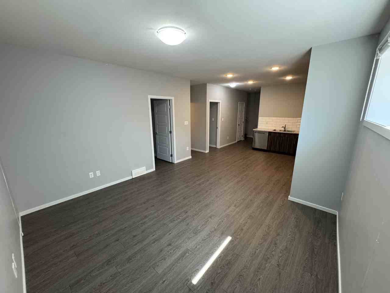 122 Pacific Landng W - Photo 5 of 9