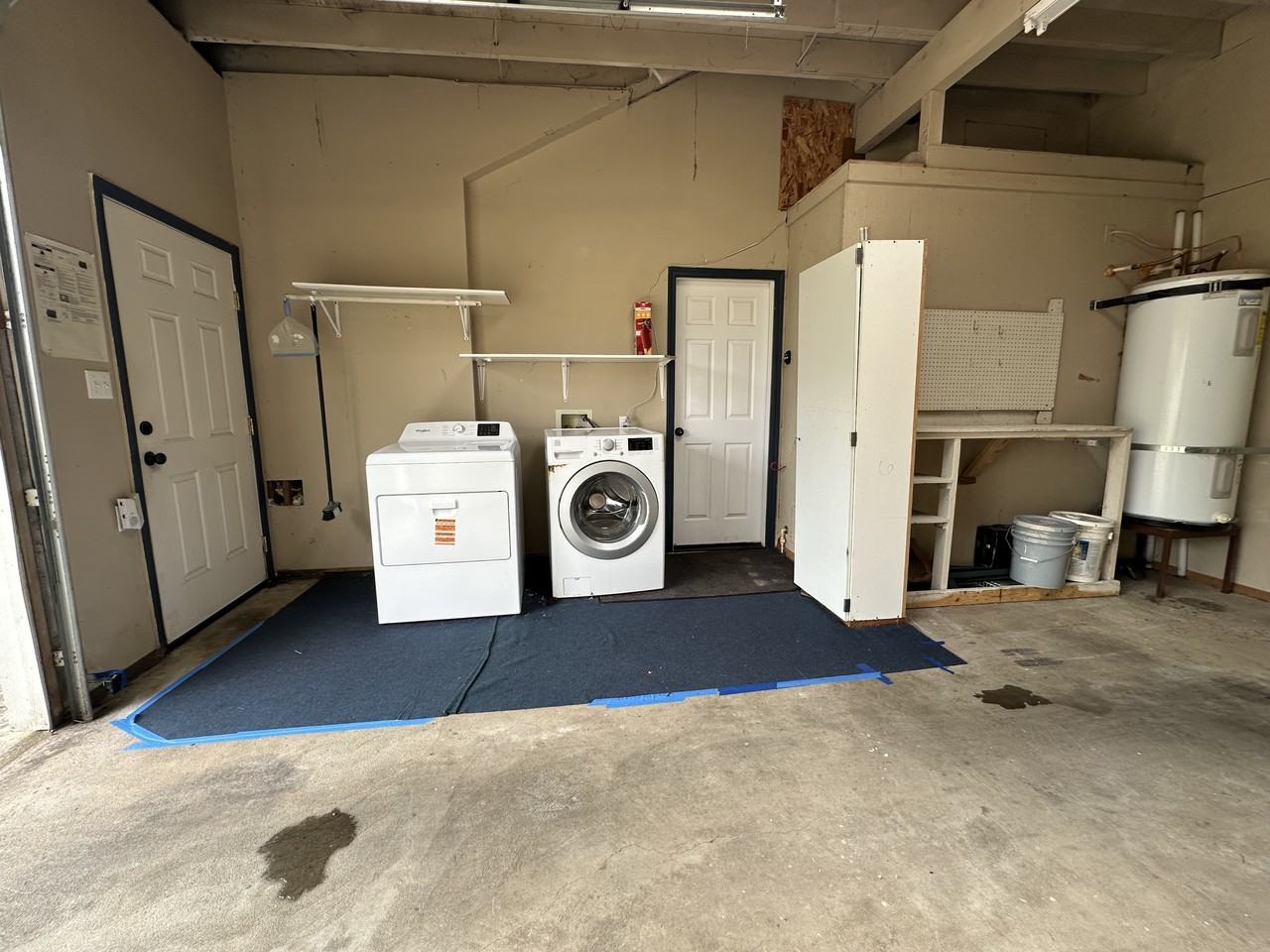 425 Nw Siletz Ave - Photo 3 of 9