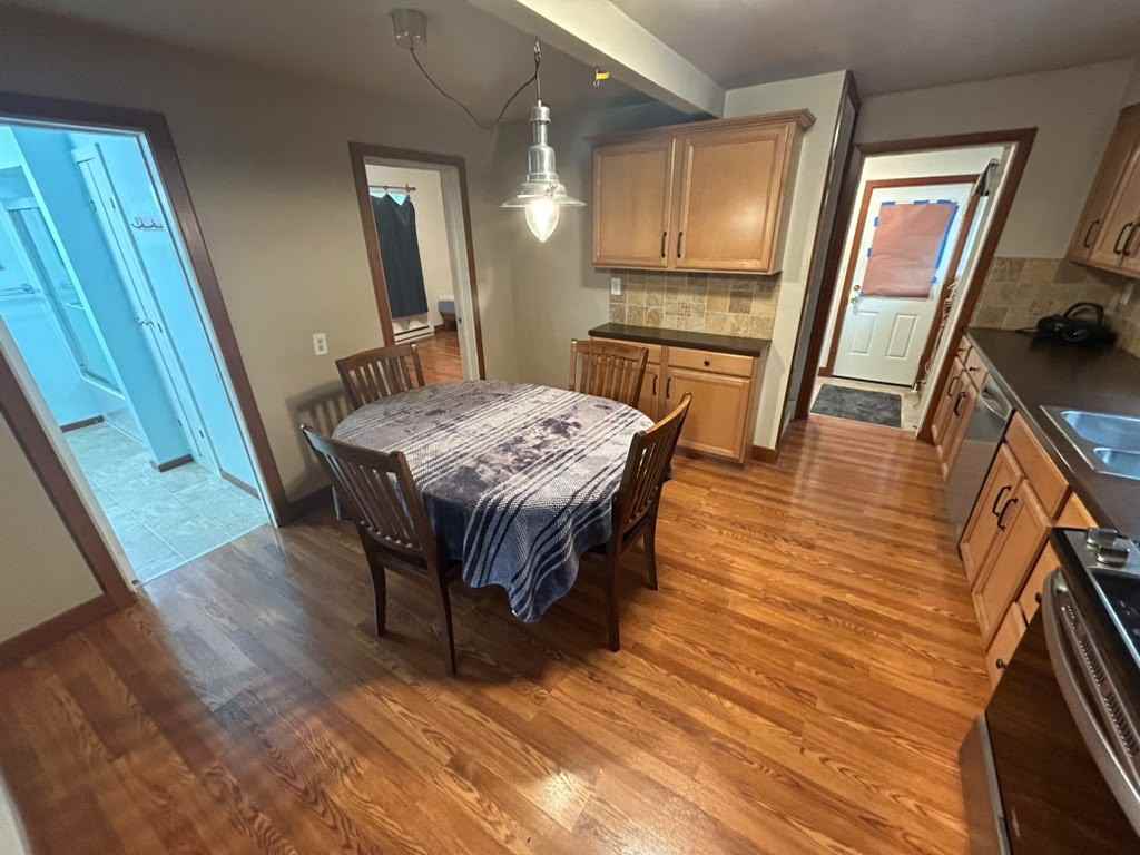 1410 4th St - Photo 4 of 17