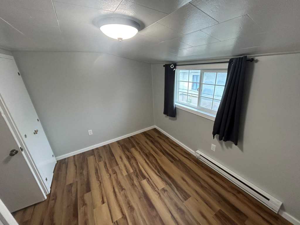 1410 4th St - Photo 7 of 17