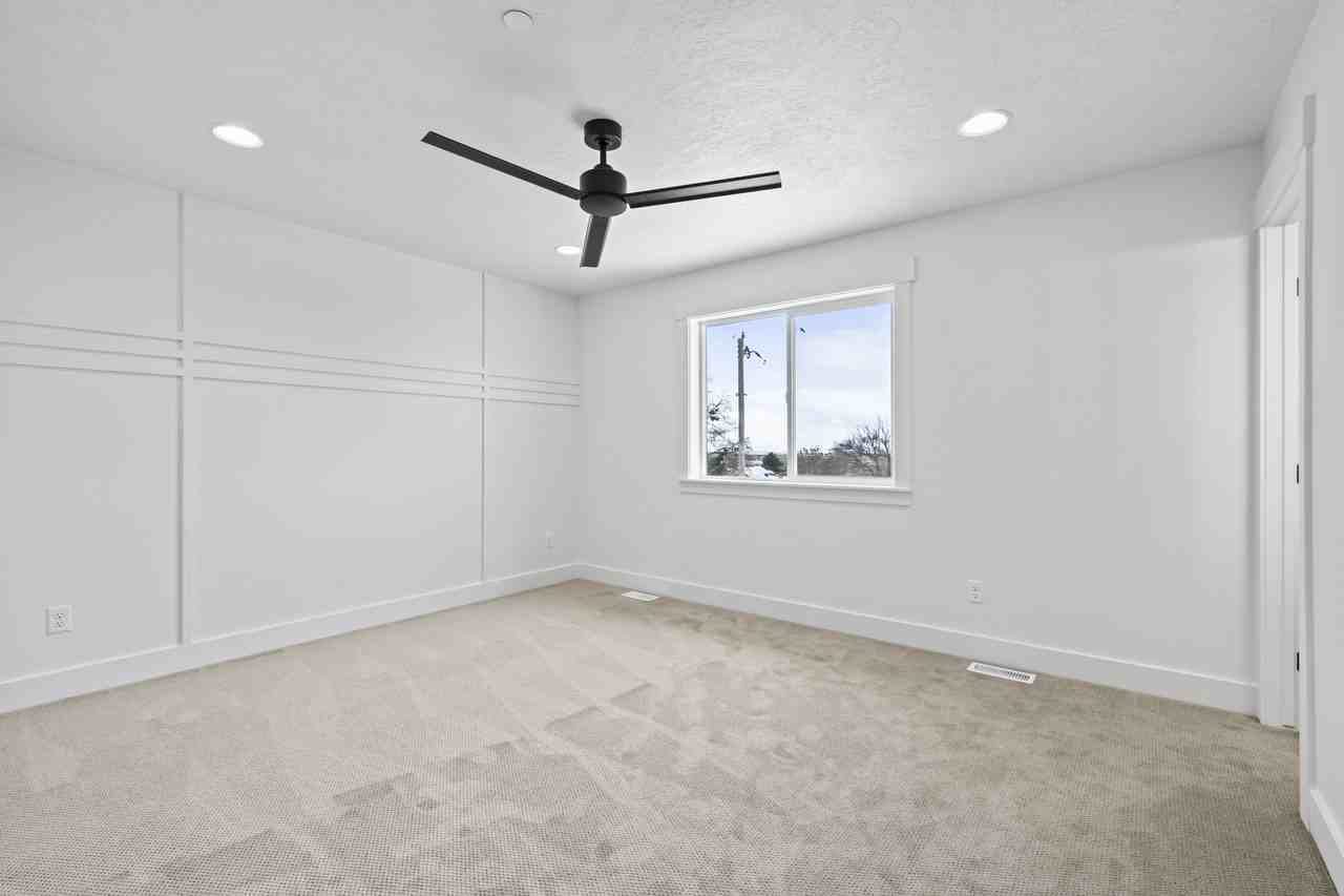 2218 Sw #D - Photo 5 of 14