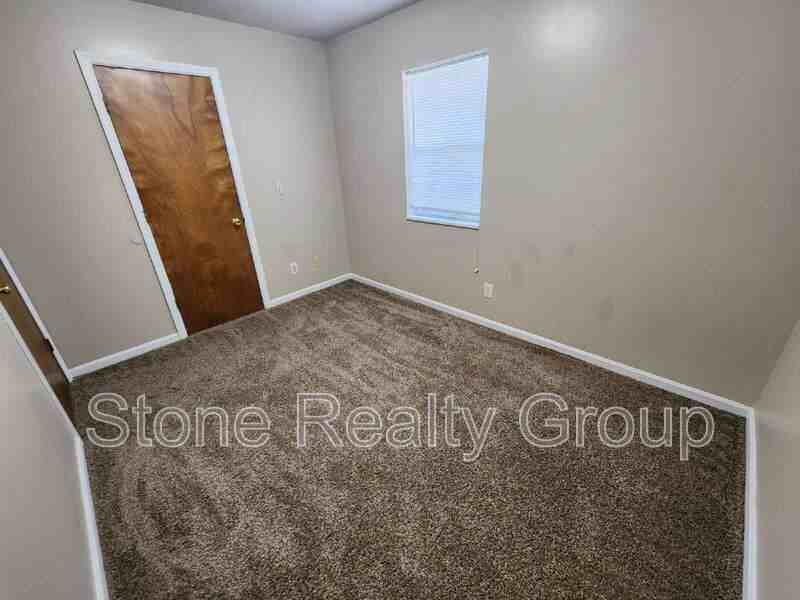 2478 E Clayton Dr - Photo 4 of 7