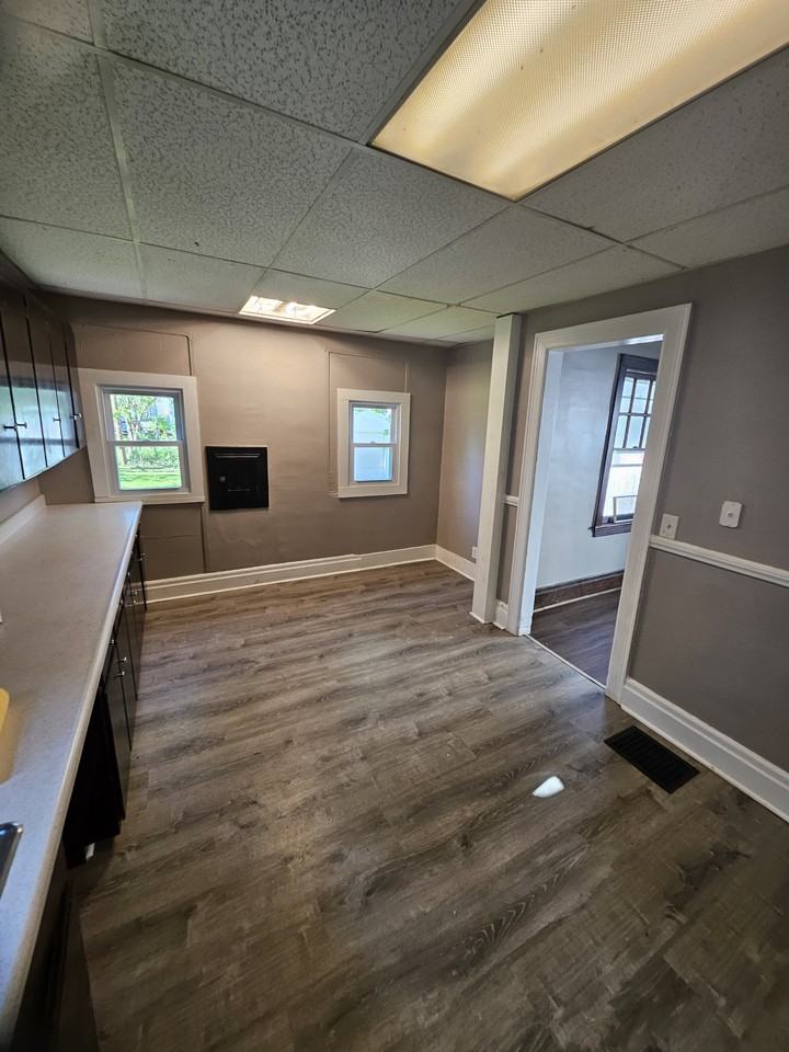 376 Magee Ave - Photo 5 of 10