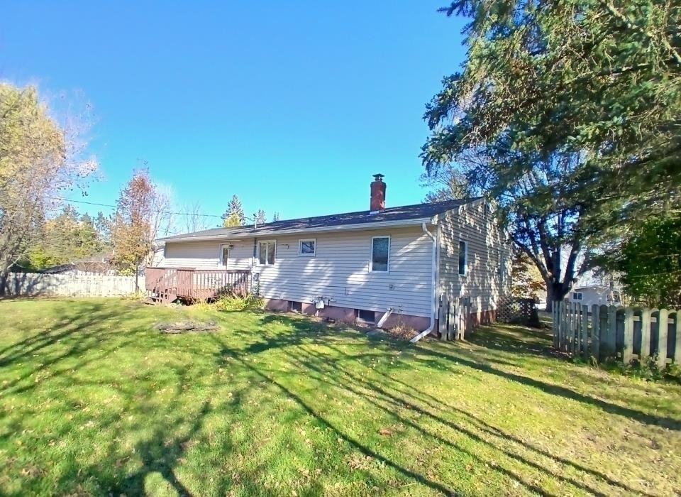 709 29th St - Photo 5 of 25