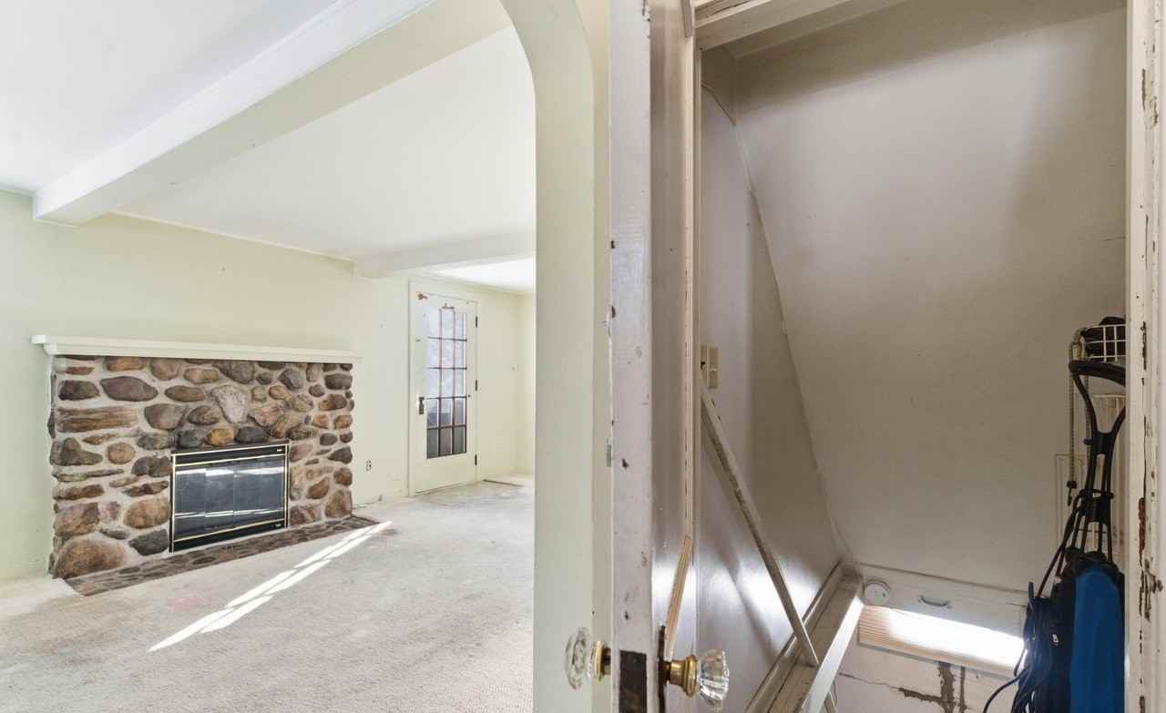 3745 Reeds Lake Blvd Se - Photo 5 of 19