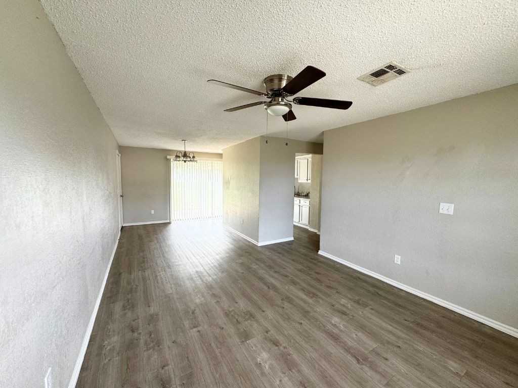 3409 Parker Dr - Photo 3 of 15