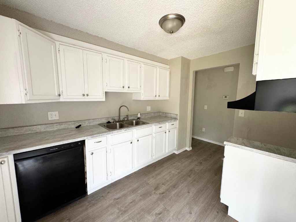 3409 Parker Dr - Photo 7 of 15
