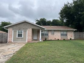 513 Redwood Dr - Photo 1 of 1