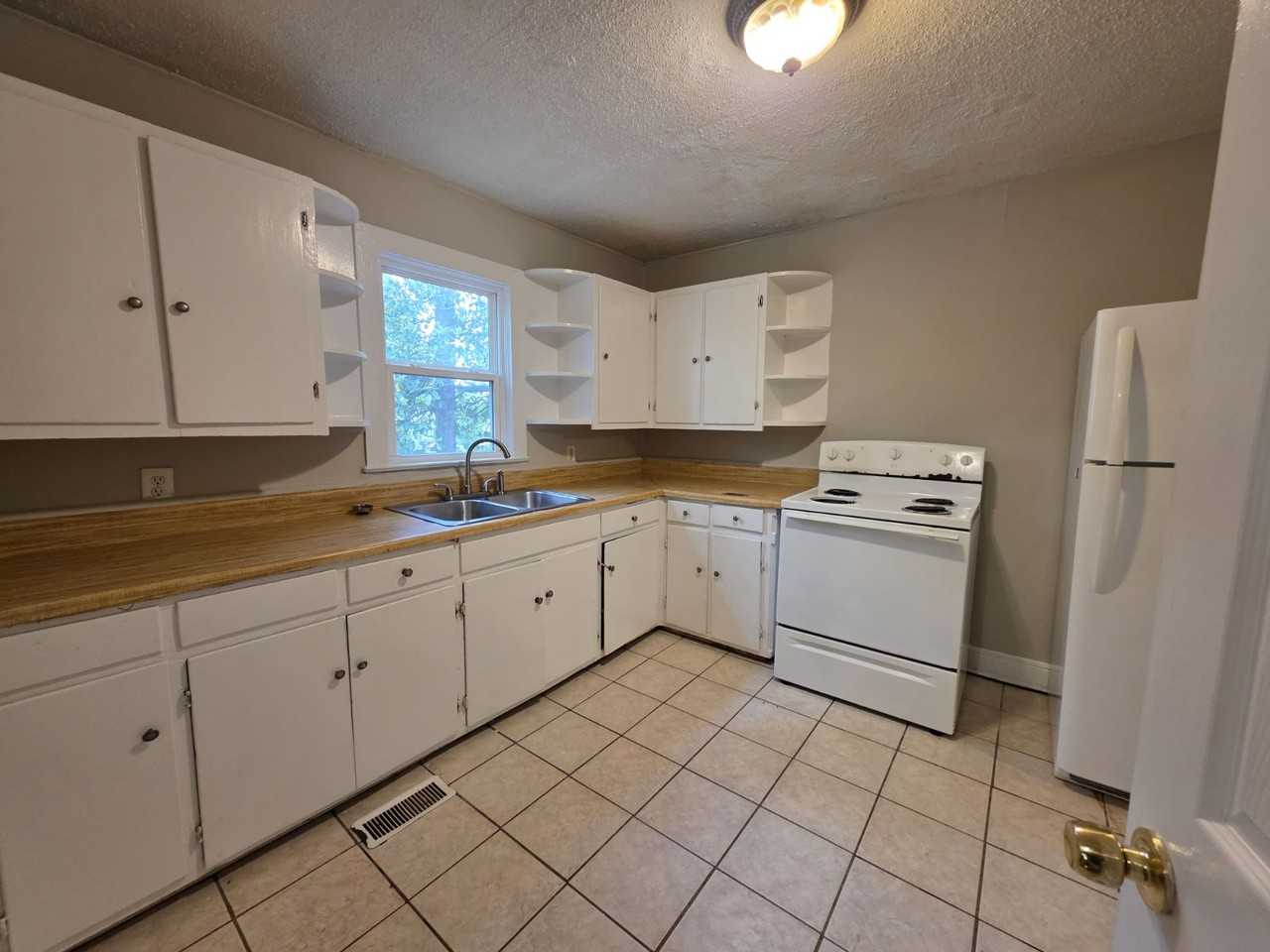 123 Tuggle St - Photo 5 of 12