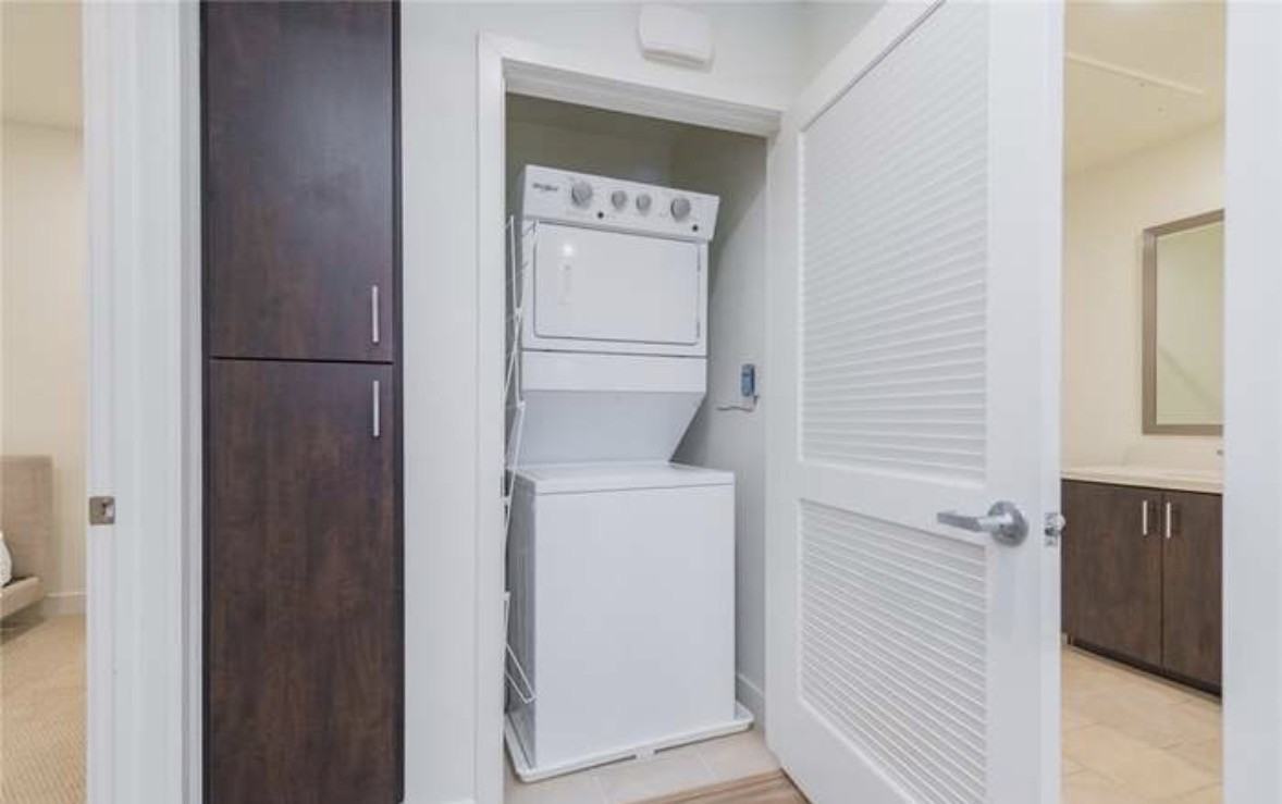 2240 Nolita