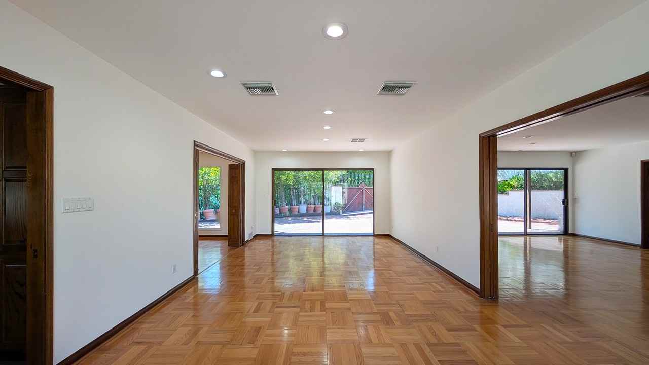 545 Hillgreen Dr - Photo 7 of 50