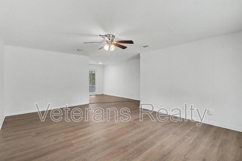111 Valentine Dr - Photo 3 of 25
