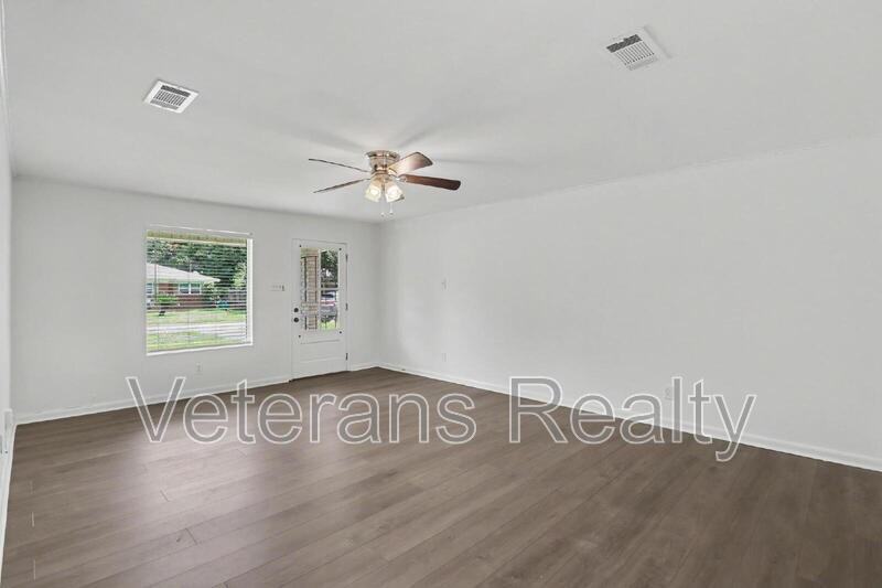 111 Valentine Dr - Photo 4 of 25