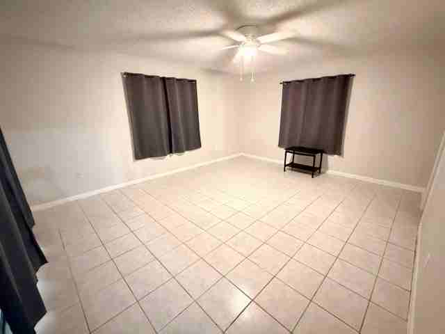 22800 Southwest 54th Way - Photo 5 of 8