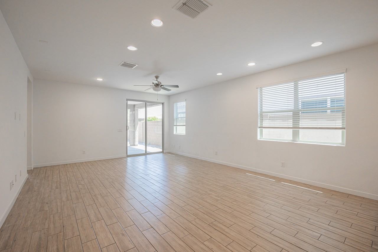 16870 W Las Palmaritas Dr - Photo 4 of 31