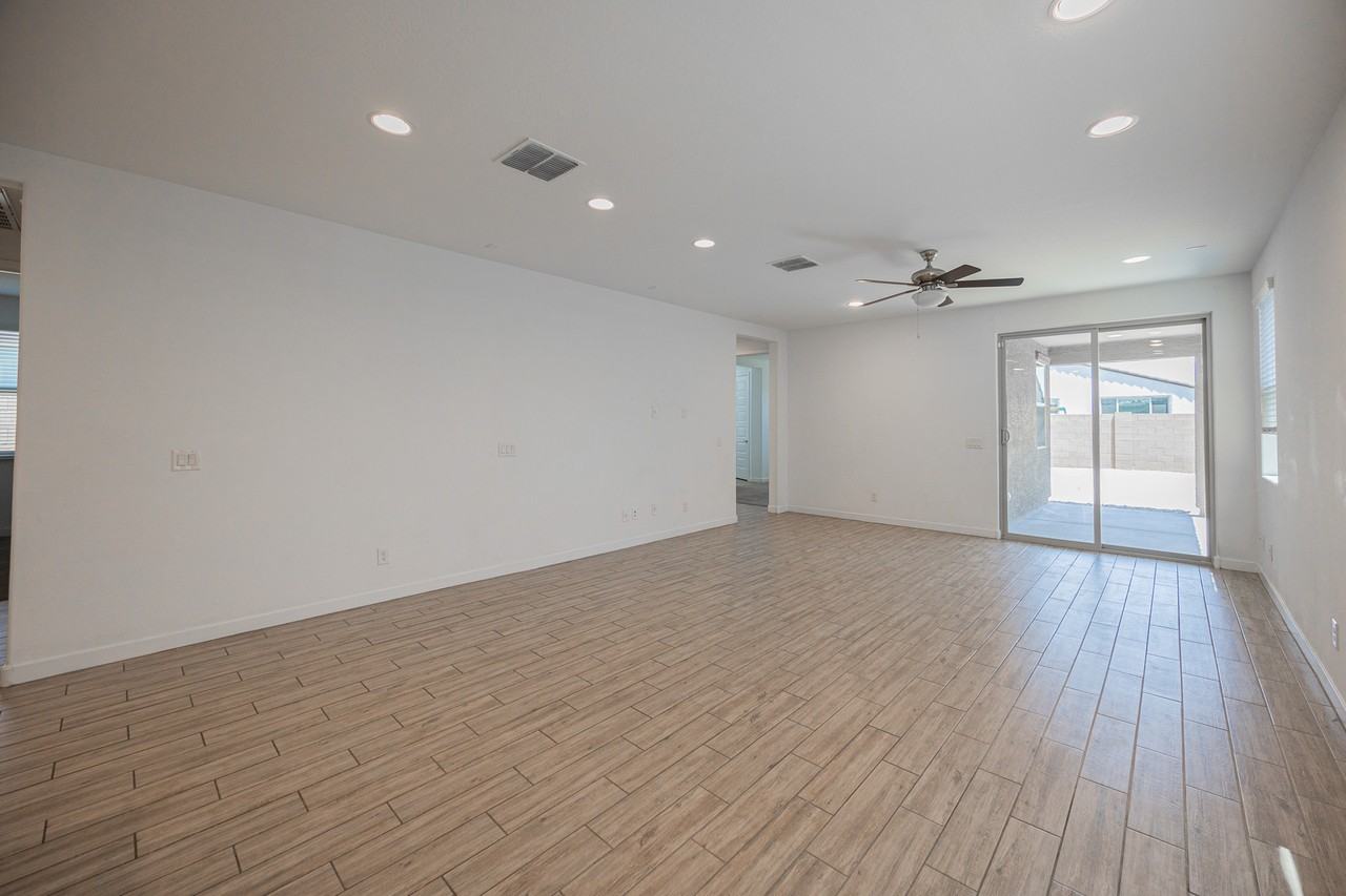 16870 W Las Palmaritas Dr - Photo 7 of 31