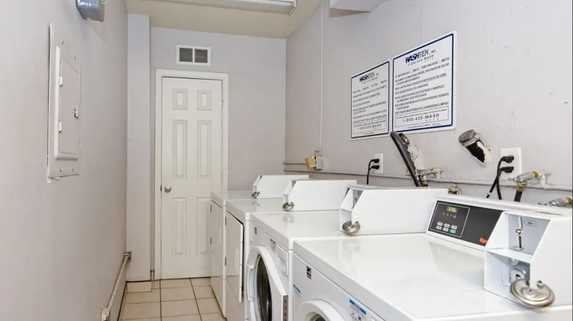 3087 A St - Photo 7 of 7