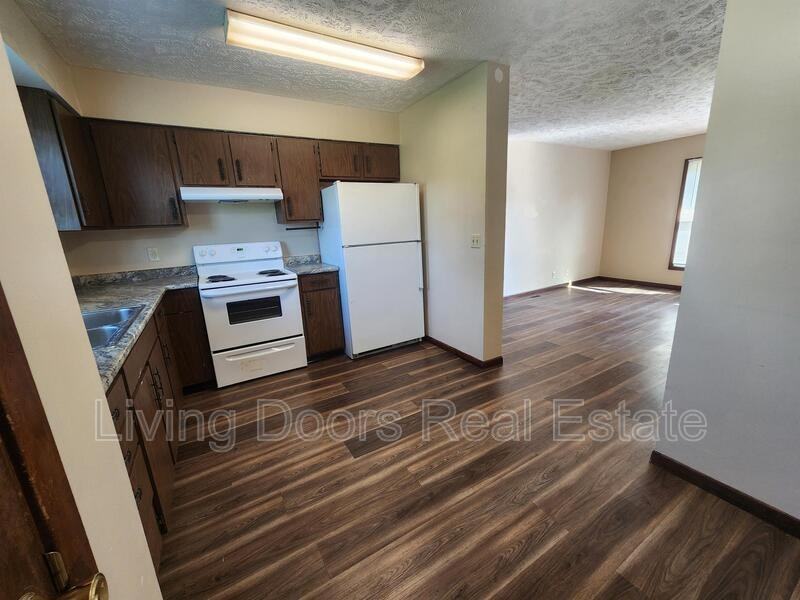 1627 Deweese Dr - Photo 2 of 14