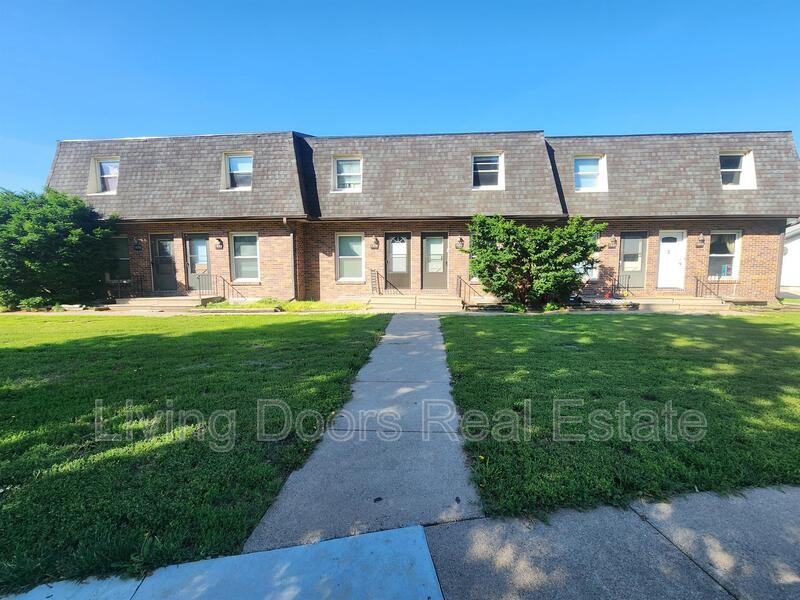 1627 Deweese Dr - Photo 3 of 14