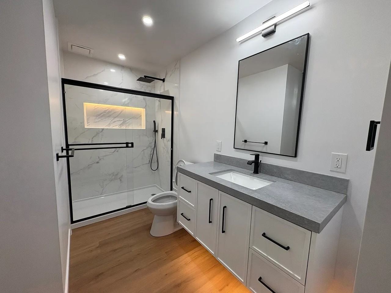 1600 3rd St - Photo 3 of 10