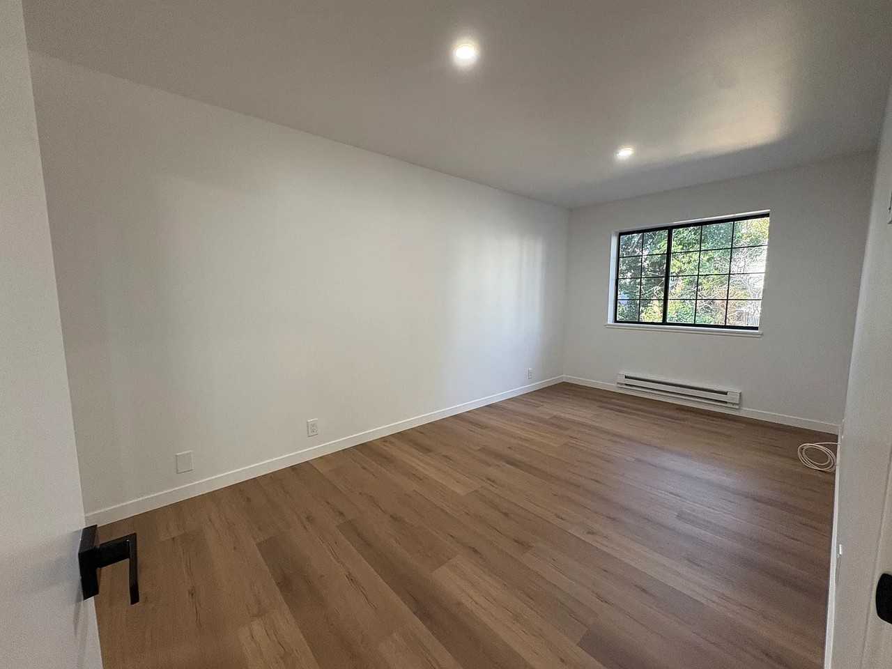 1600 3rd St - Photo 6 of 10