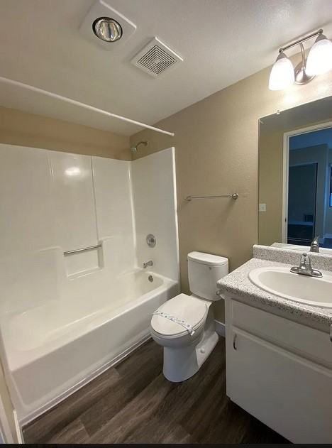 4042 Albatross St - Photo 7 of 9