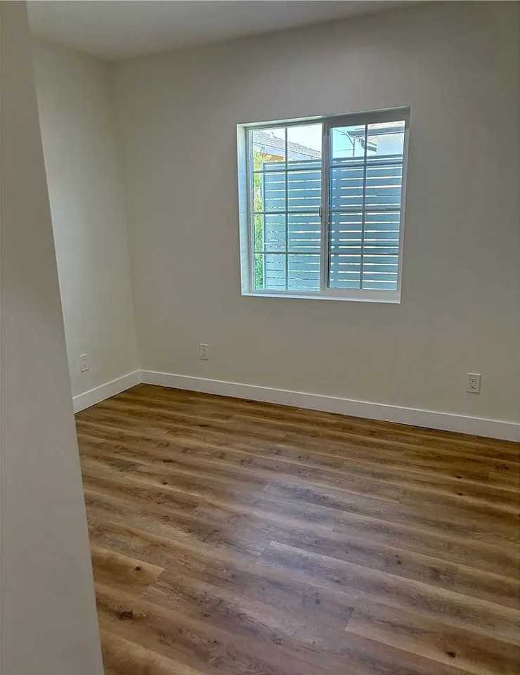8235 Alameda St #A - Photo 4 of 6