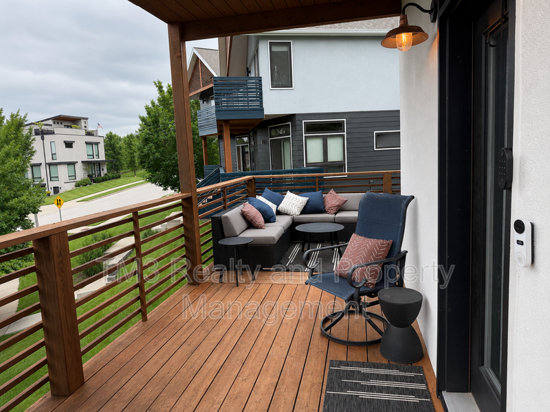 2436 Forest Ave - Photo 5 of 50