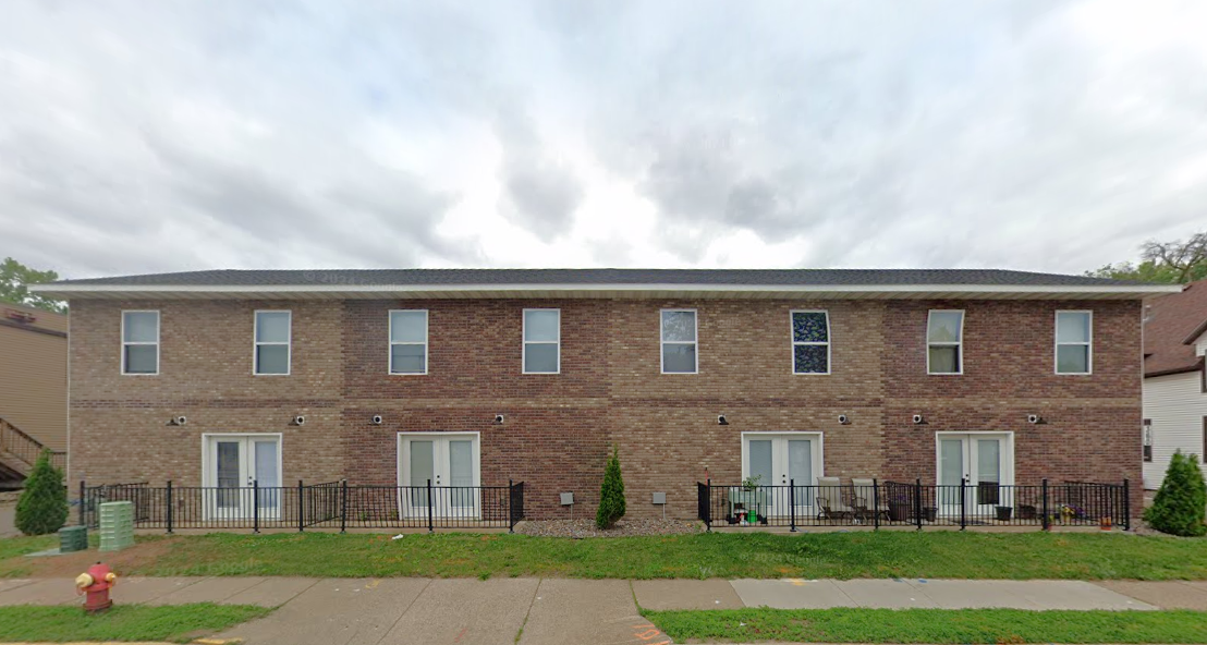360 N Knowles Ave - Photo 2 of 4