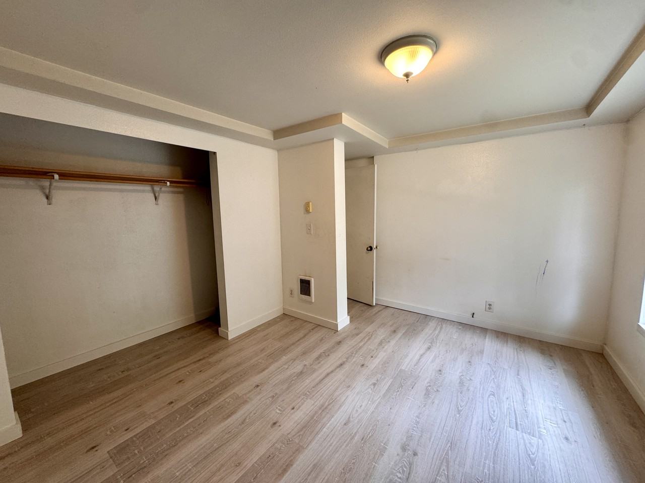 1409 W Railroad Ave #A - Photo 7 of 9