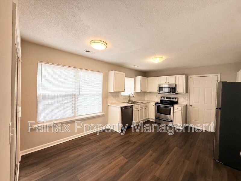 201 Ridge Lake Dr - Photo 4 of 25