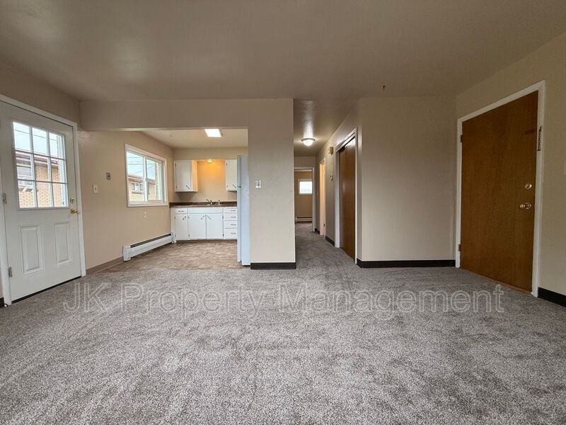 2100 4th St Ne #2 - Photo 2 of 24