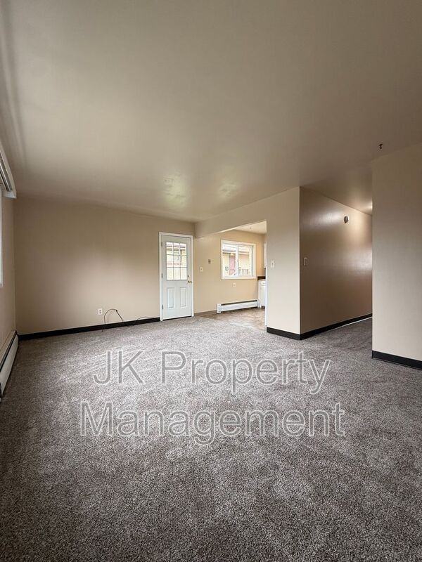 2100 4th St Ne #2 - Photo 4 of 24