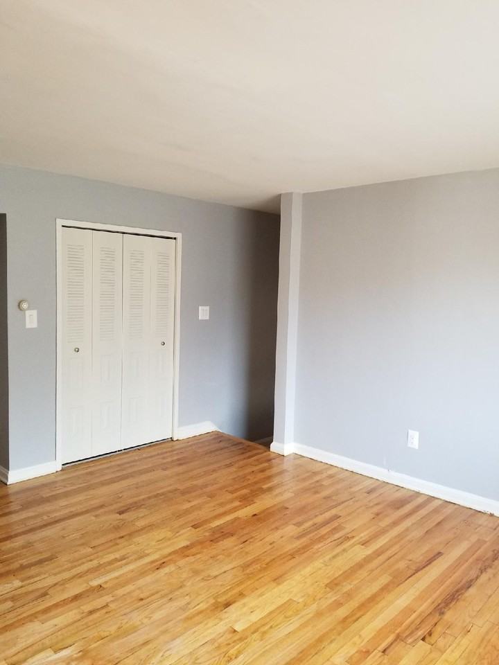 4742 S Capitol Ter Sw - Photo 7 of 8