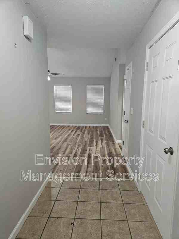 479 Lakeshore Dr - Photo 2 of 28