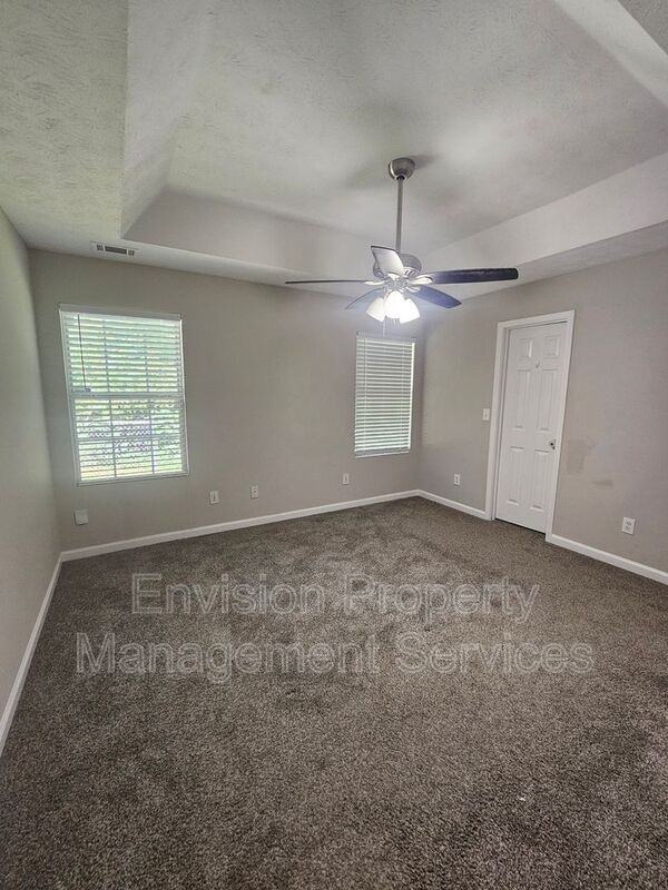479 Lakeshore Dr - Photo 7 of 28