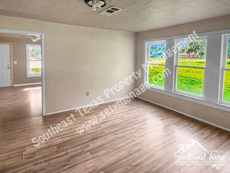 806 N Broadway St - Photo 4 of 11