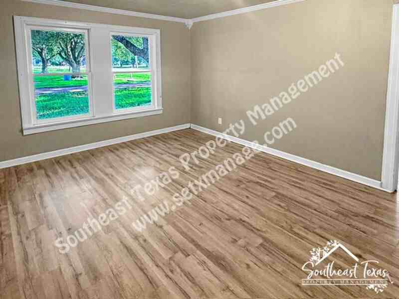 806 N Broadway St - Photo 5 of 11