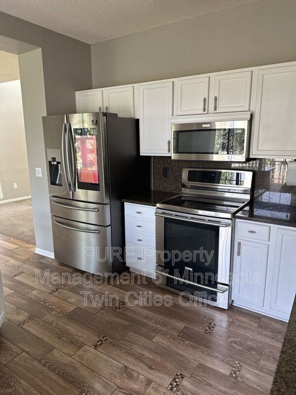 11662 Arnold Palmer Dr - Photo 4 of 41