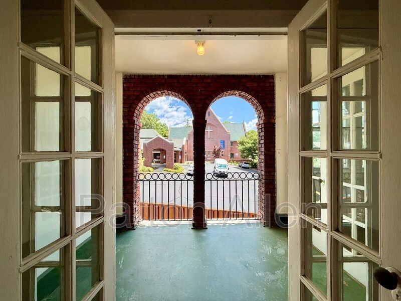 116 E Chestnut St #24 - Photo 7 of 21