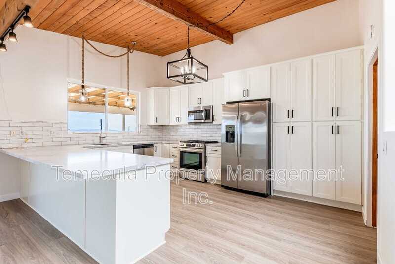 2655 Loring St - Photo 7 of 25