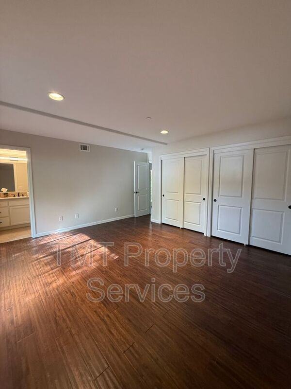242 Lucas Ln - Photo 4 of 22